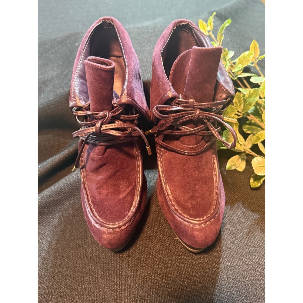 JustFab Purple Suede Platform Ankle Boots Fold Over Cuff Stiletto Heel Lug Sole